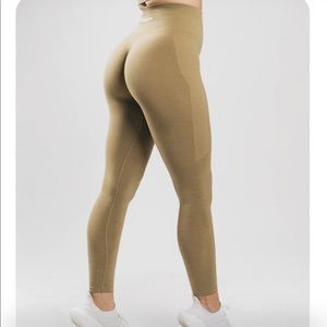 Alphalete Amplify Leggings